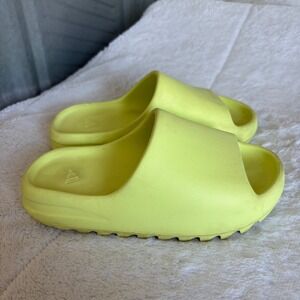 Adidas Yeezy Slide Glow Green Men Size 8 GZ6114 Neon Yellow Foam Sandals